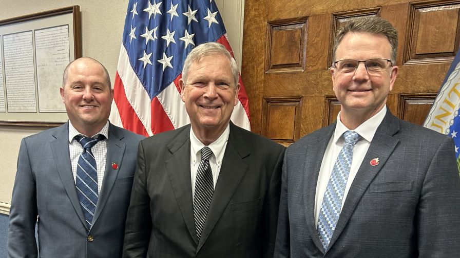 USApple Board, USDA Chief Take on Labor and Trade Issues