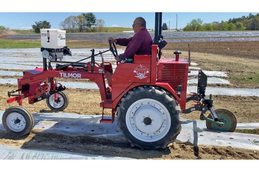 520 Cultivating Tractor (Tilmor)