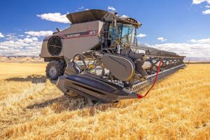Gleaner T Series Combine (Gleaner Combines)