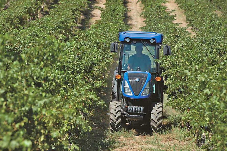 T4V Tractors (New Holland)
