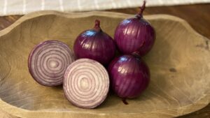 19 Appealing Onion Varieties To Know and Grow