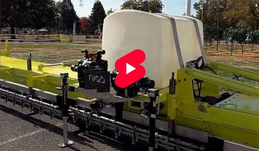 Watch as Niqo Robotics Unveils New Giant AI RoboWeeder