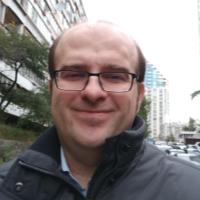 maksym obrizan economics freelance expert