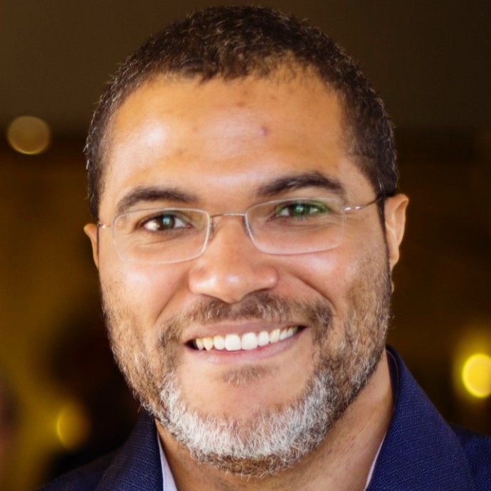 hire freelance discrete mathematics expert lucas cavalcante