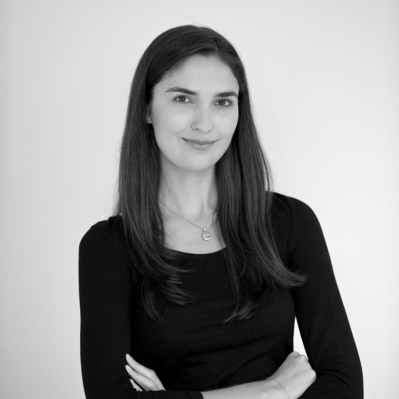 hire freelance social networks expert lauren taylor