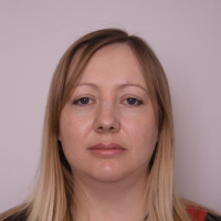 hire freelance cosmetics expert kirsty jo muddiman