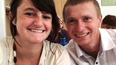 Volunteer Celia and her partner Ruslan Bistrița
