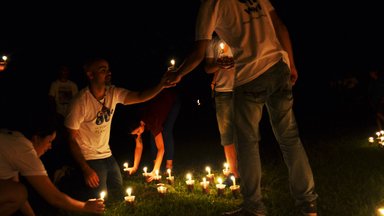 Distributing candles