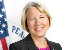 Carrie Hessler-Radelet