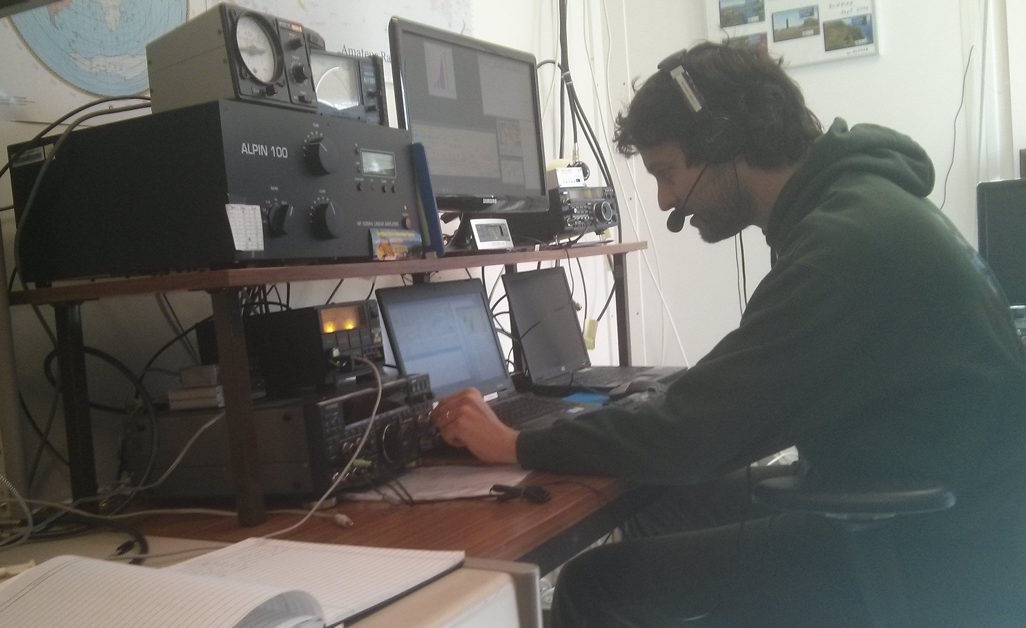 20170324_Javier_operating_DL0ESA_during CQ WW WPX SSB