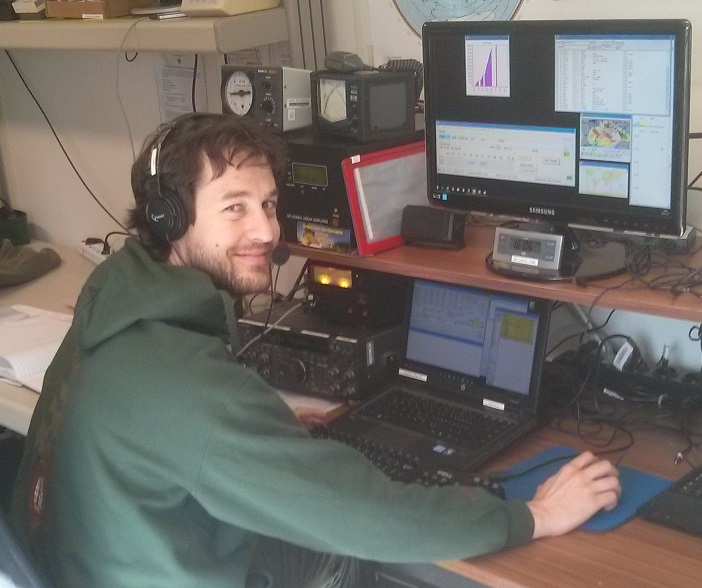 20170326 Javier EA1HEO operating DL0ESA during CQ WW WPX