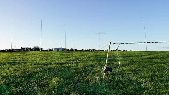 Beverage antenna feeding system