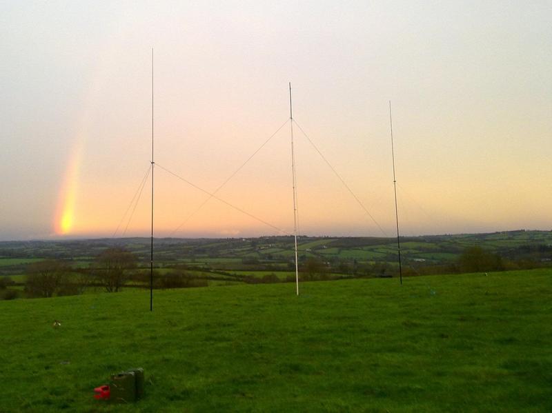 View of the 40m 3 elements Inverted V wirebeam with strange rainbow