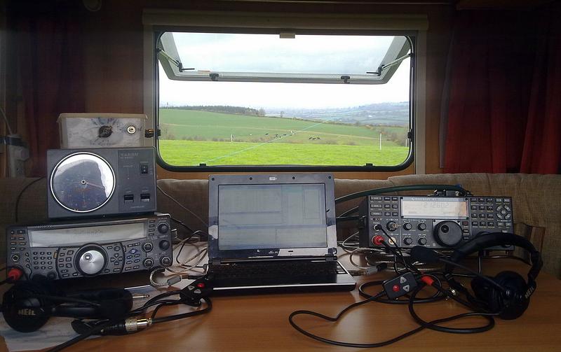 EI8GQB portable shack