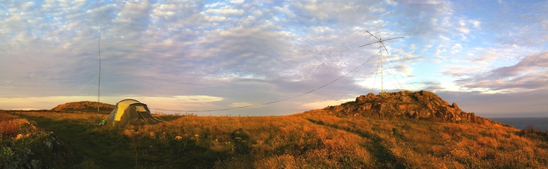 Panaorama of the installation (tent and antennas) on the inhabited Saltee Islands