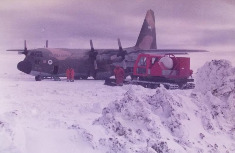 C_130_EN_MARAMBIO_D_CADA_DE_1970.JPG