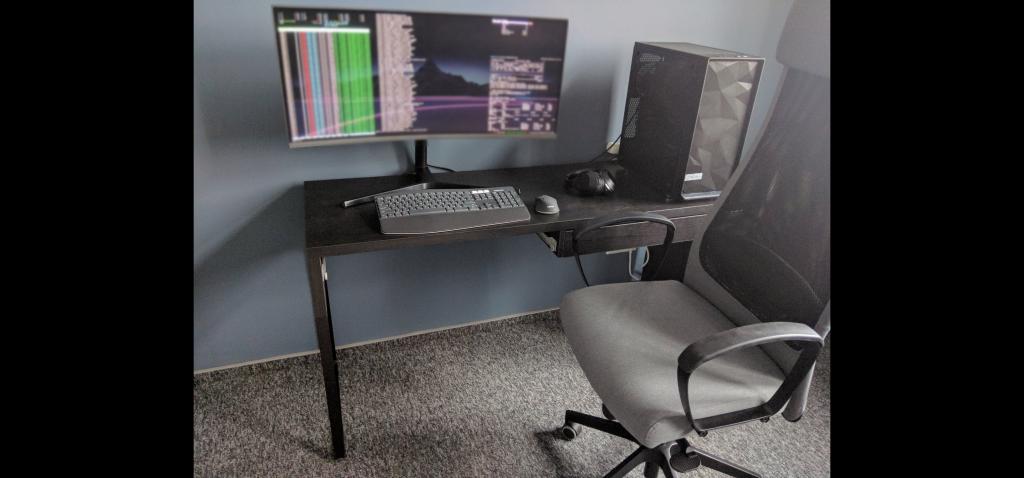 Roast My Desk