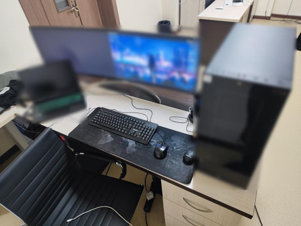 Roast My Desk