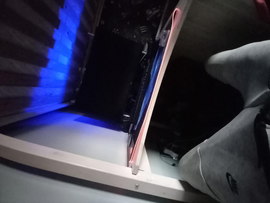 Roast My Desk