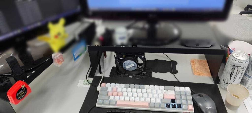 Roast My Desk