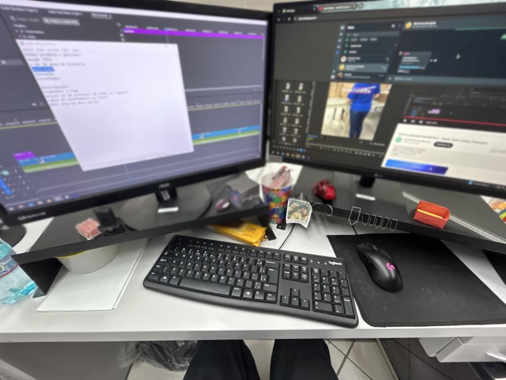 Roast My Desk