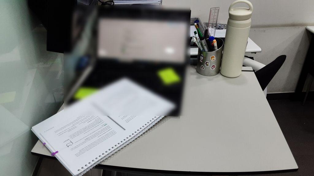 Roast My Desk