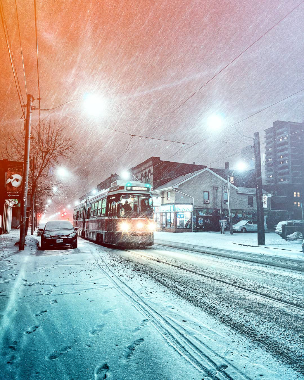 Pixel 2 Moment Wide Streetcar2 Pixel 2 Moment Wide Streetcar2