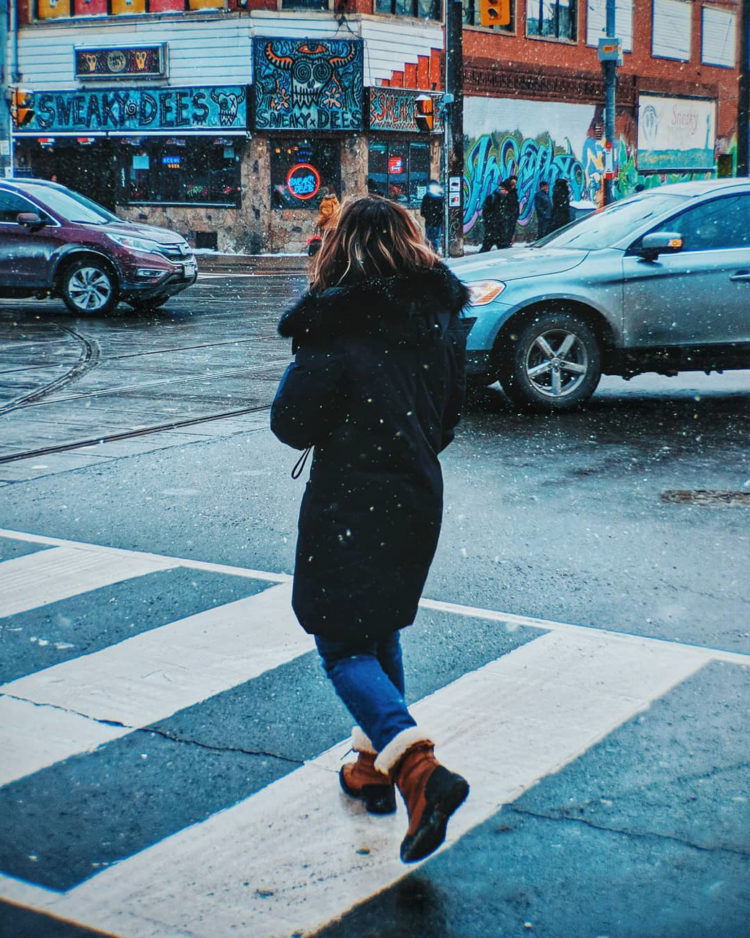 Pixel 2 Moment Telephoto Streetwalker Pixel 2 Moment Telephoto Streetwalker