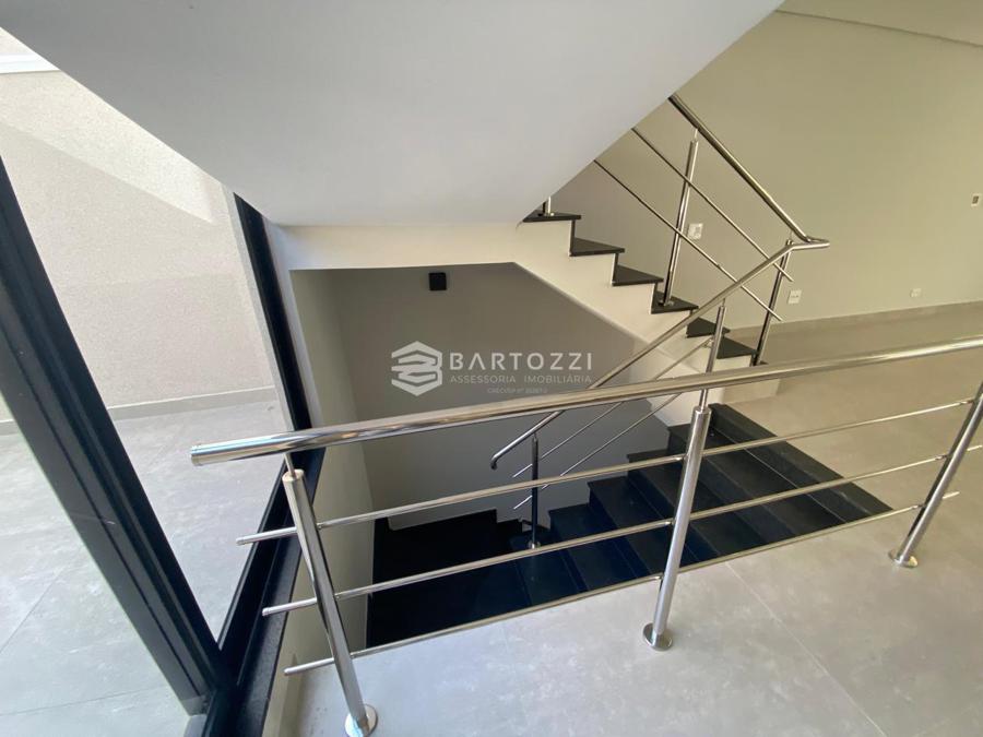 ESCADA ACESSO PISO SUPERIOR
