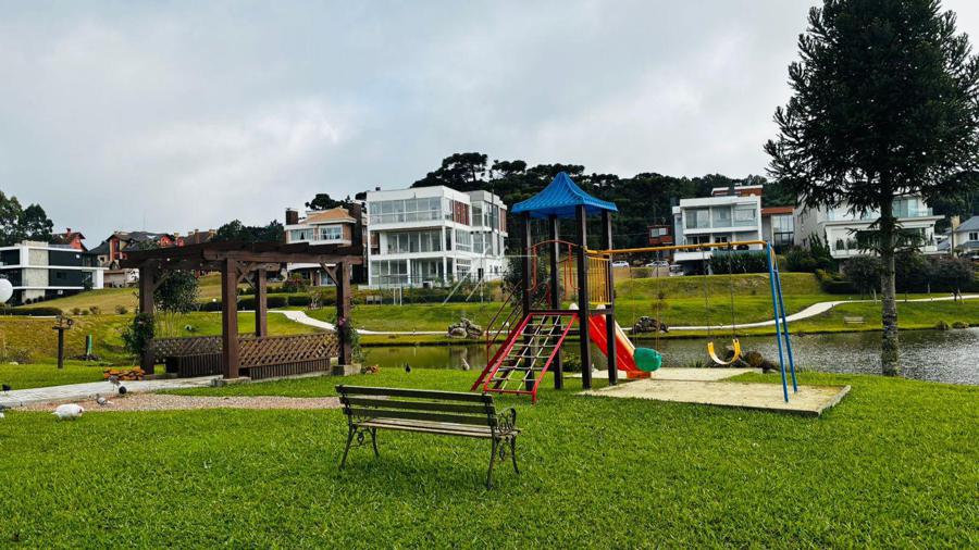 PLAYGROUND E AREA DE CONTEMPLAçãO