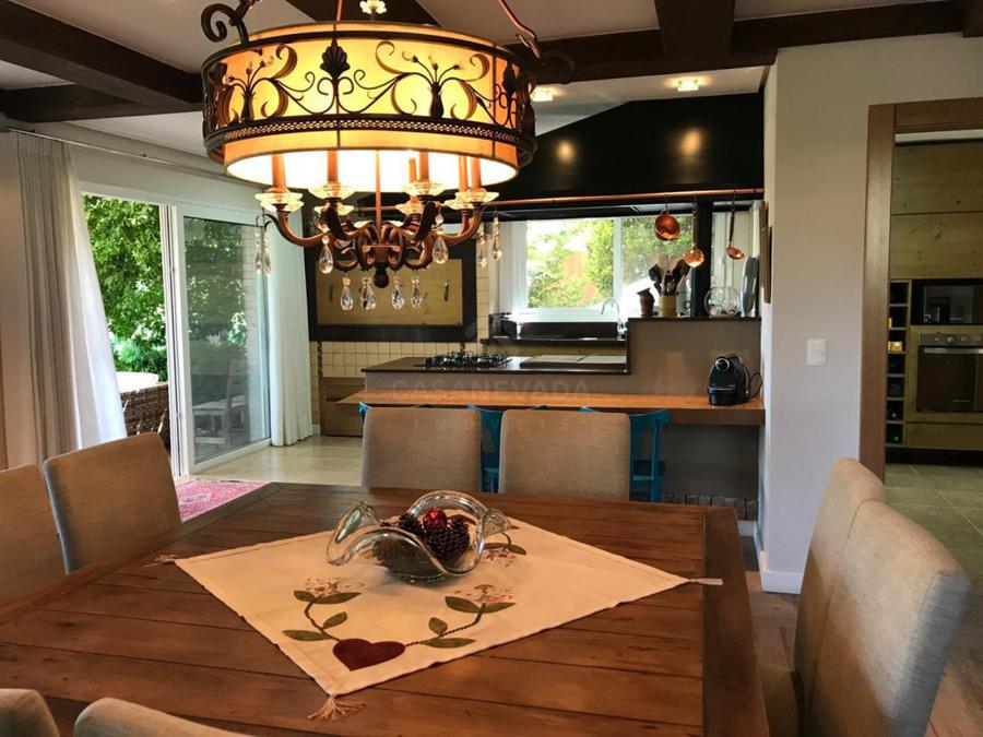 SALA COM ESPAçO GOURMET E CHURRASQUEIRA