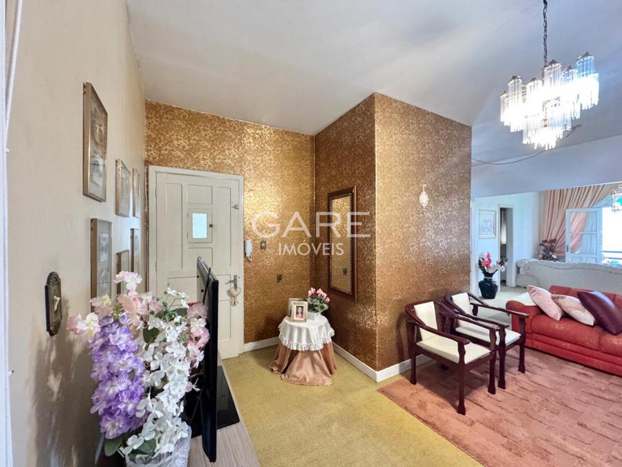 HALL DE ENTRADA / SALA DE ESTAR