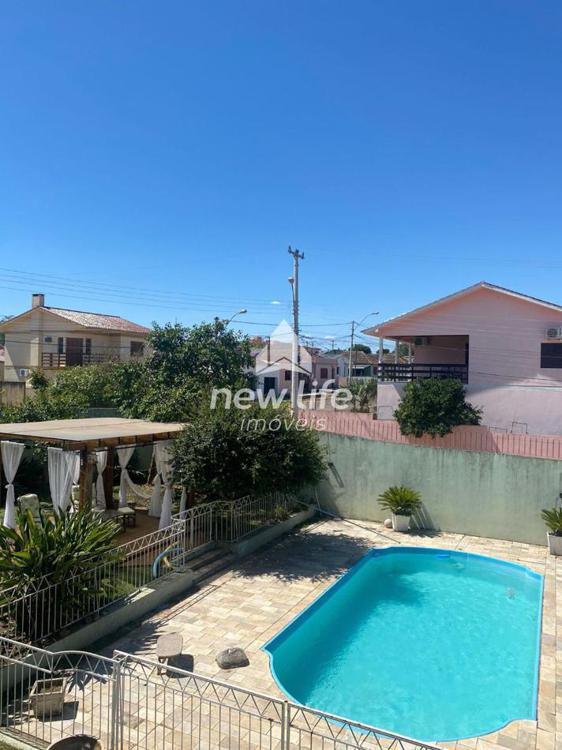 Quintal com Piscina