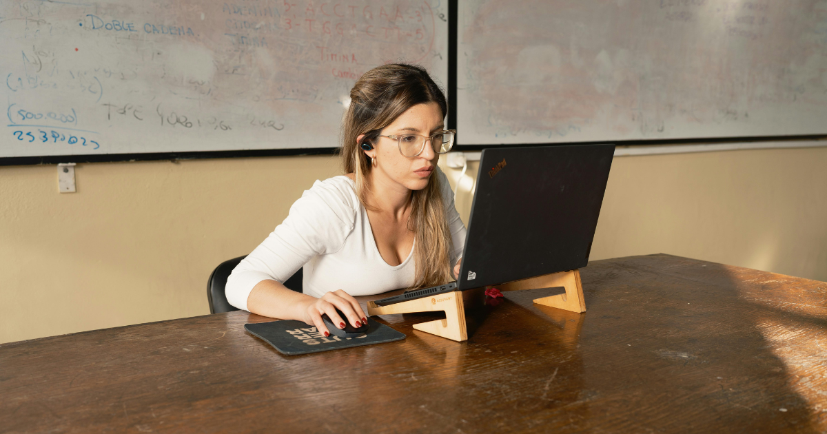 professional doing an e-learning session on a laptop