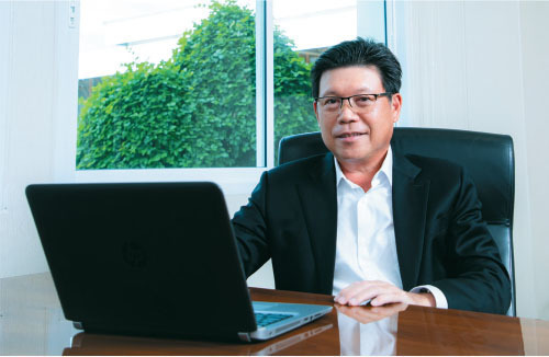 apinan laocharoensuk