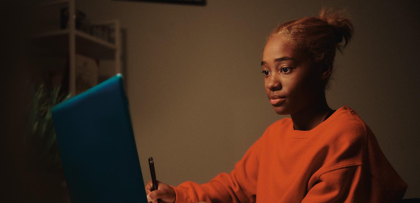 Sgt Gibbs studies at her computer