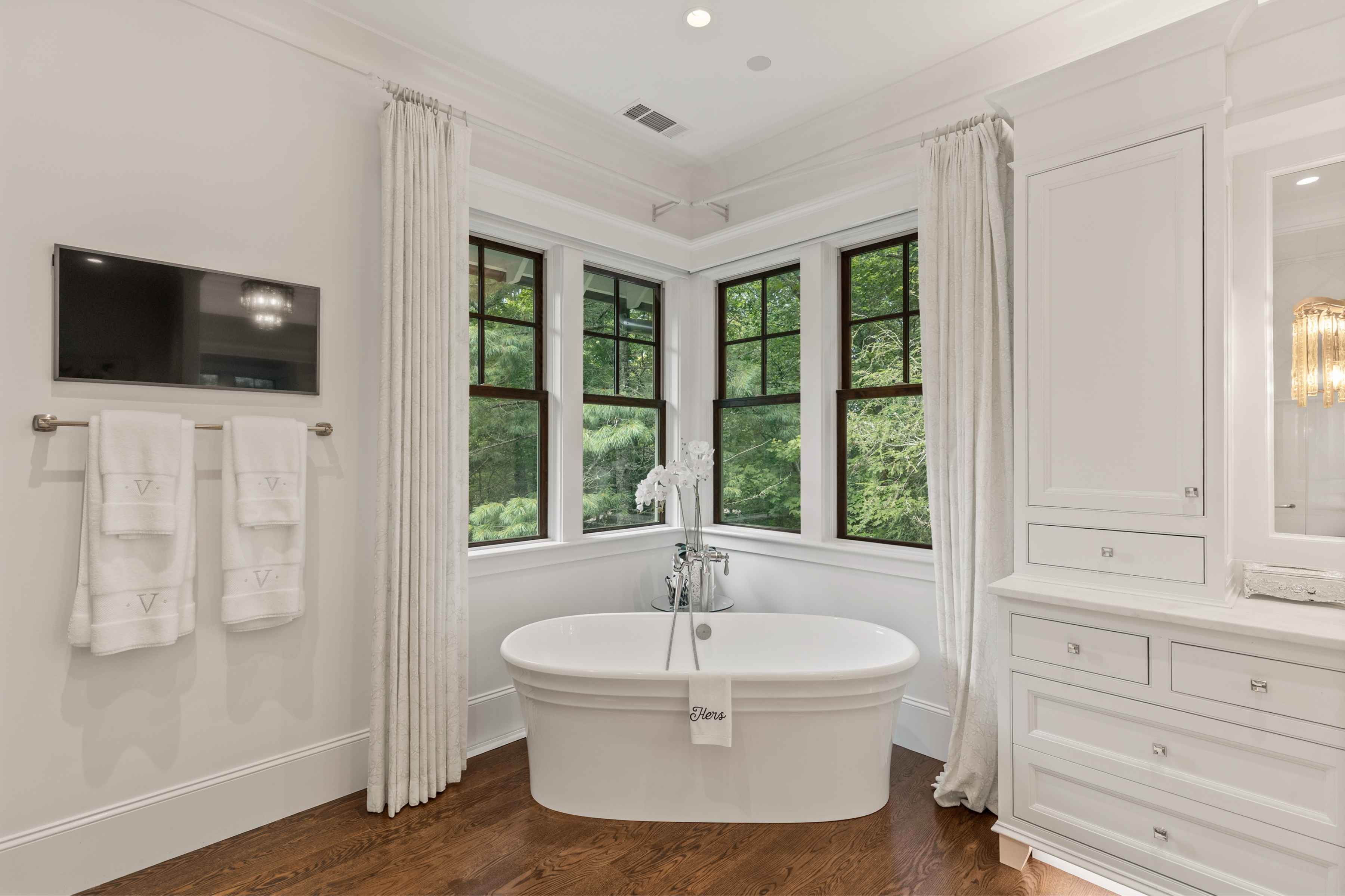 329 High Mountain Drive, a home in Mountaintop Golf & Lake Club