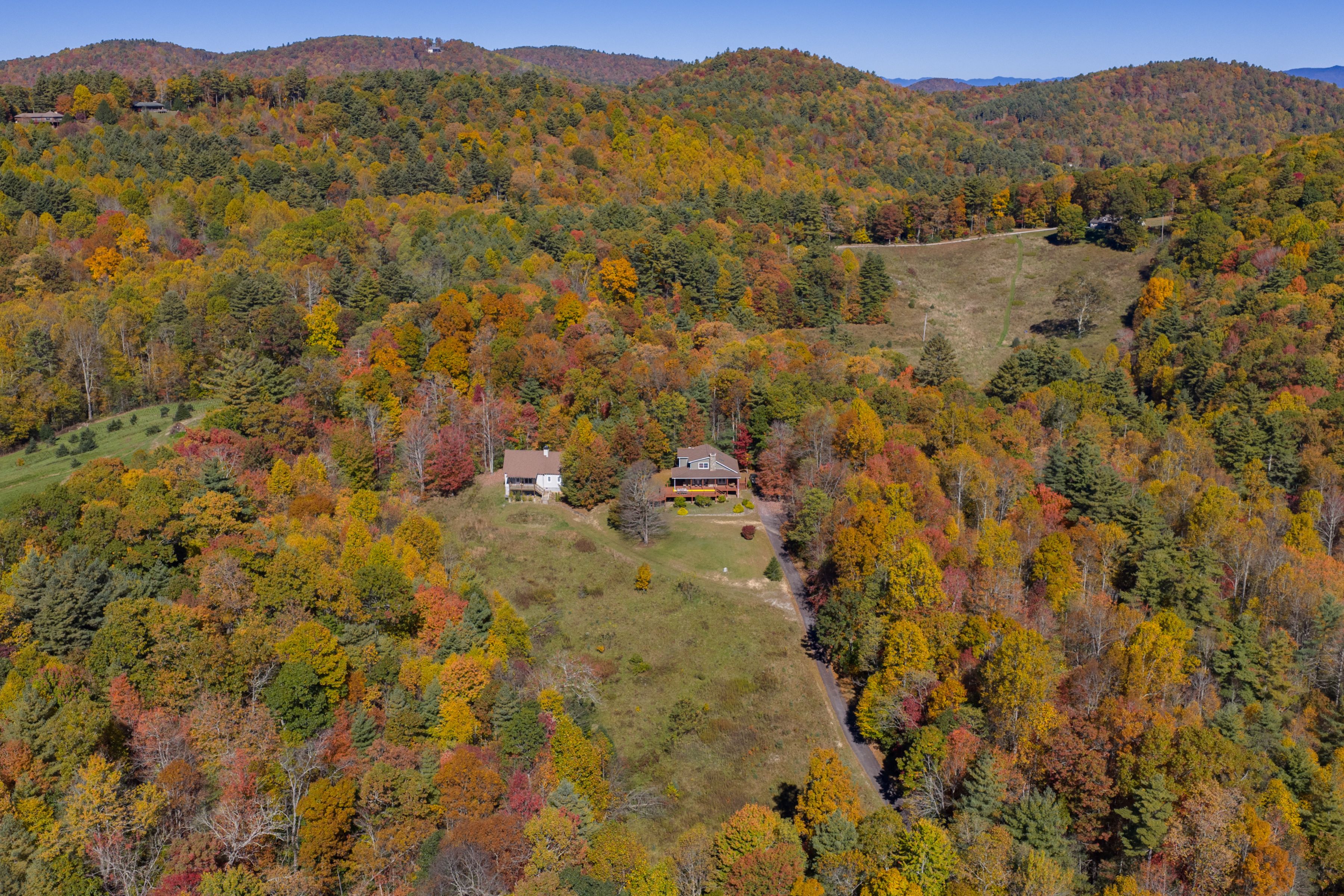 907 Yellow Mountain Road, Cashiers, NC