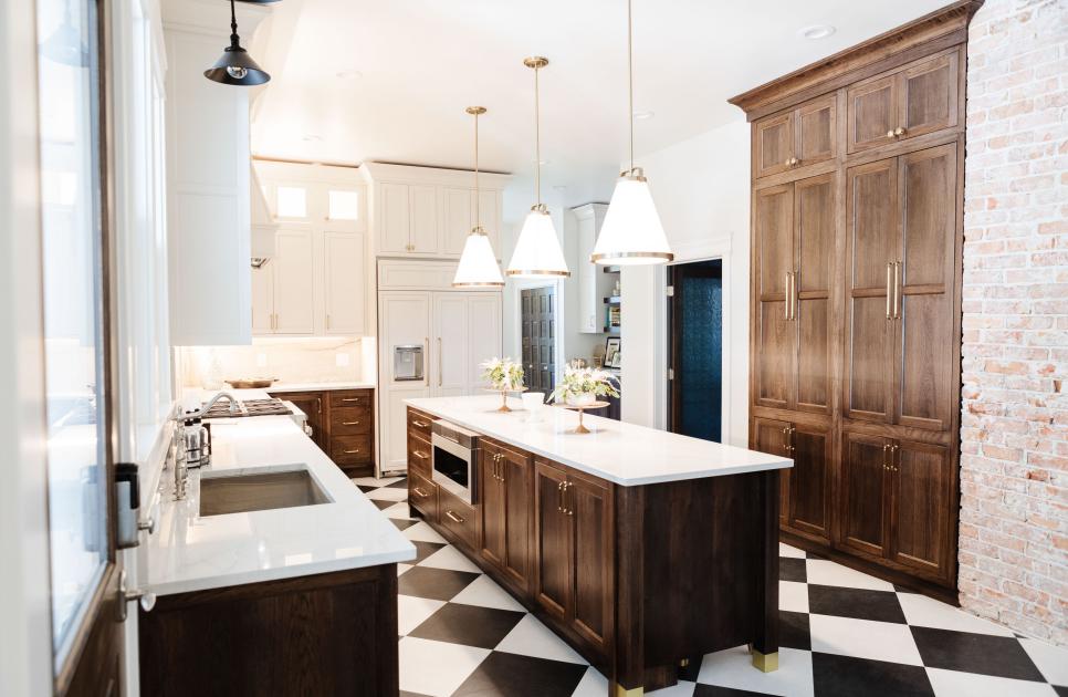 PUREWEST LISTING WITH ‘AMAZING KITCHEN’ SHINES ON HGTV