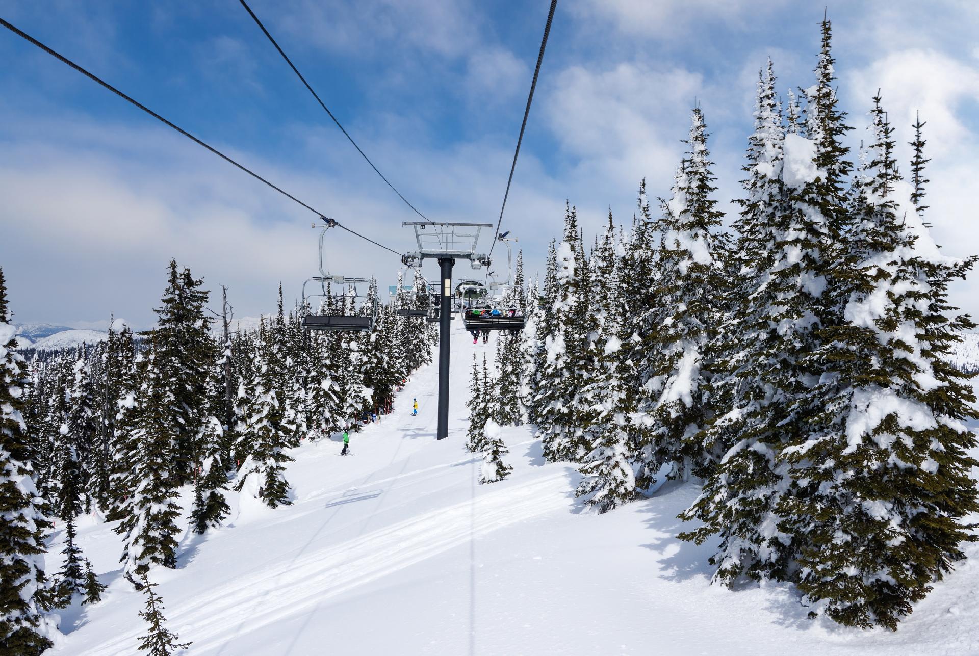 5 MONTANA SKI RESORTS AMONG NORTH AMERICA&apos;S TOP 100