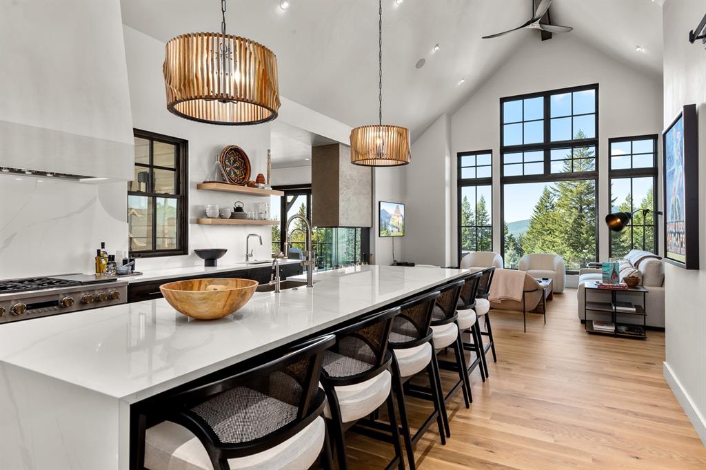 REAL ESTATE ROUNDUP: EXCEPTIONAL KITCHENS