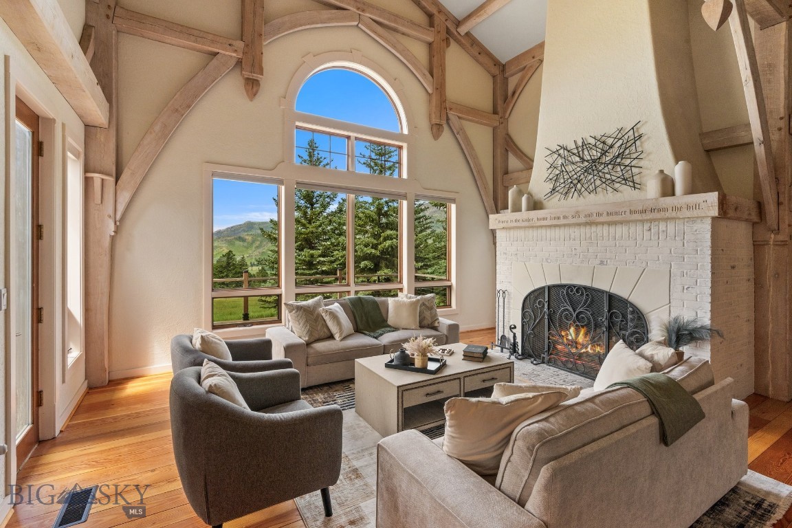 REAL ESTATE ROUNDUP: HEARTHS FOR THE HOLIDAYS