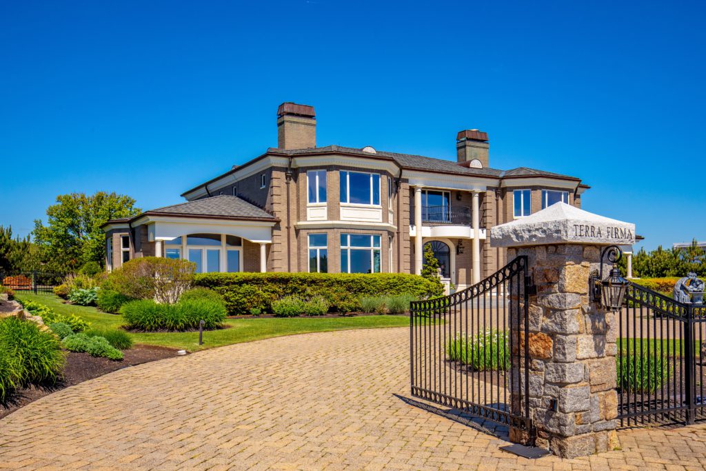 homes for athletes. Front Exterior