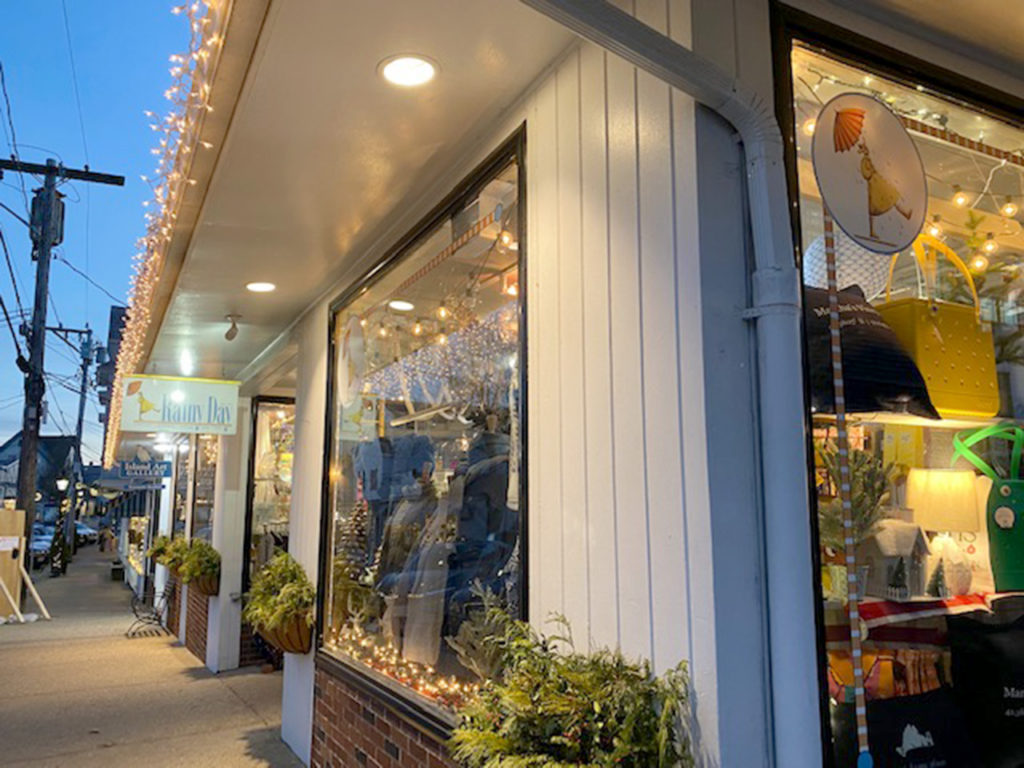marthas vineyard west chop shopping