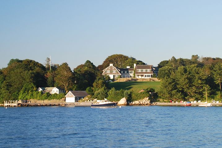 Fairview Waterfront Compuond, Church St, Woods Hole, MA