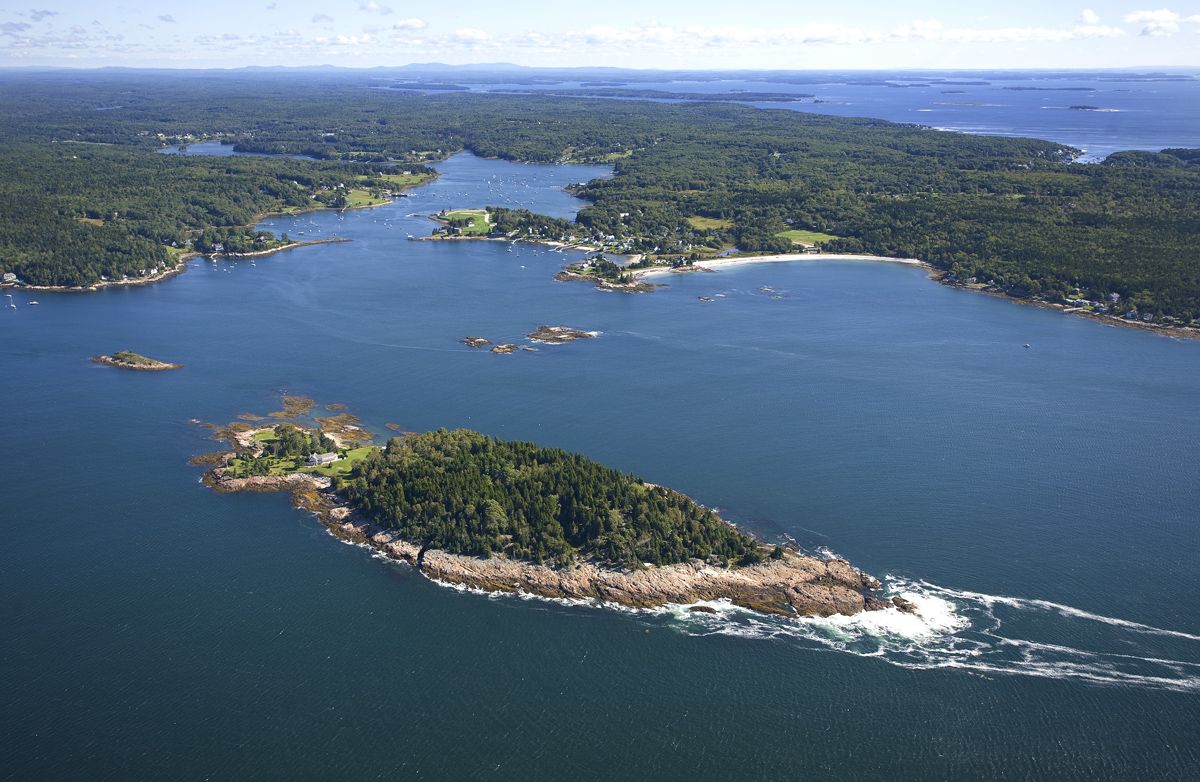 A 28 acre island located in Johns Bay
