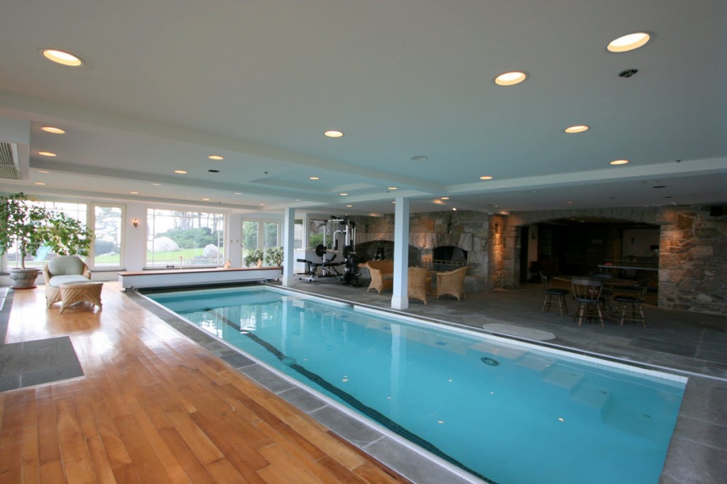 Seagate, indoor pool