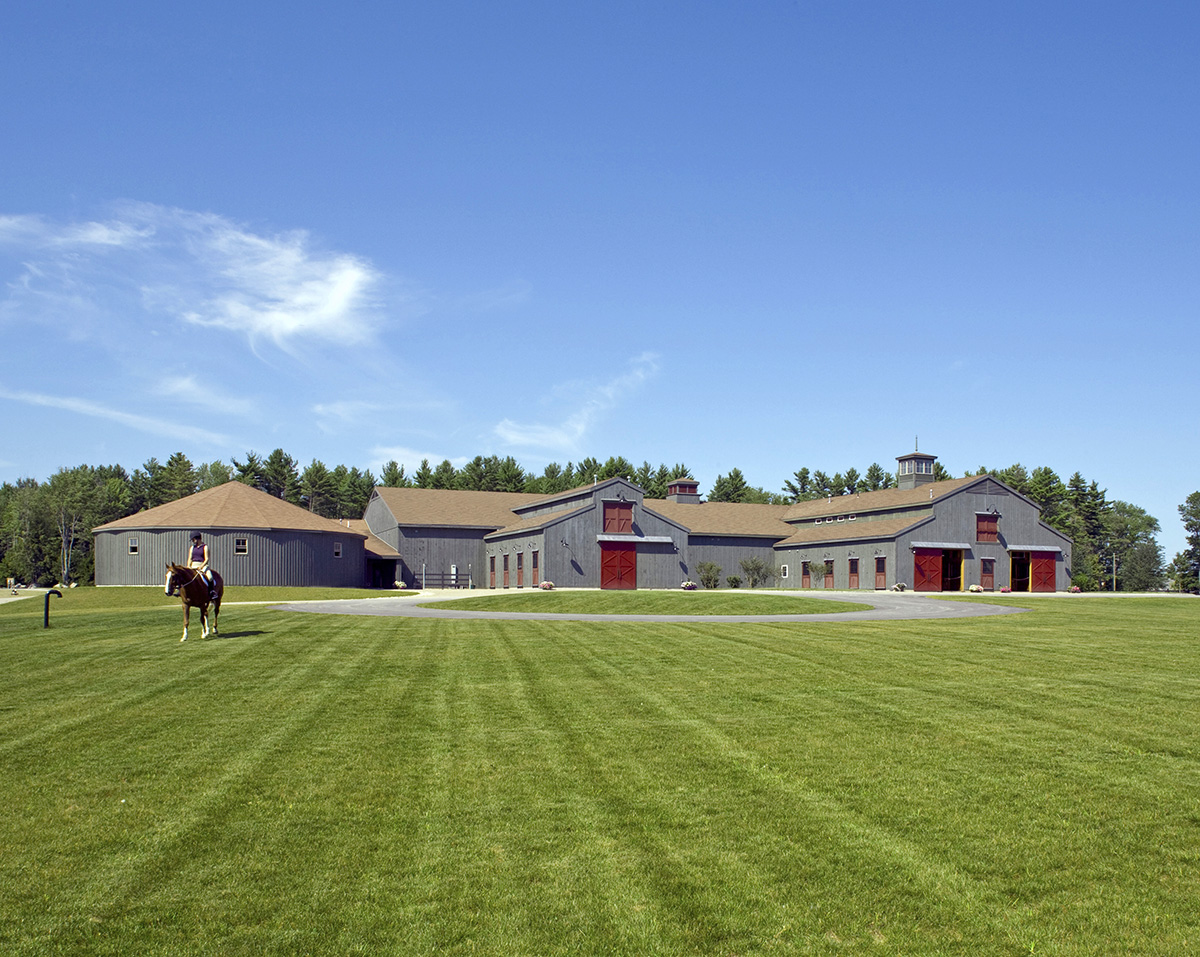 Barn complex with indoor area, indoor round pen & barn wings, Peterborough, NH NH0353_3N