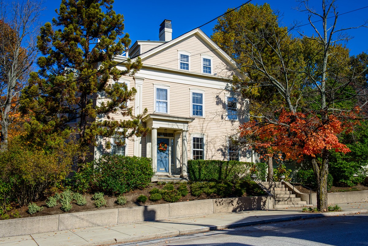 In Town on College Hill, Providence, RI RI0071_1