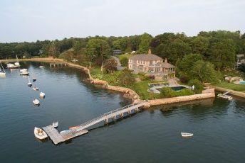 33 Proctor Street, Manchester, MA Private docks